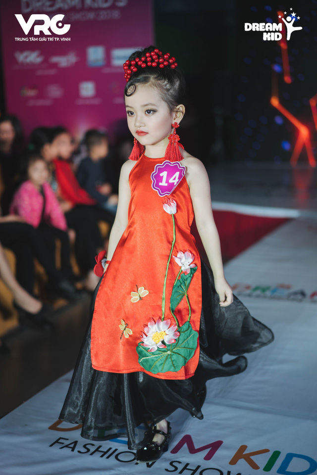 DreamKid’s Fashion Show 2018 - Ngày hội của những mẫu nhí xứ Nghệ - Ảnh 12. DreamKid’s Fashion Show 2018 - Ngày hội của những mẫu nhí xứ Nghệ - Ảnh 12.