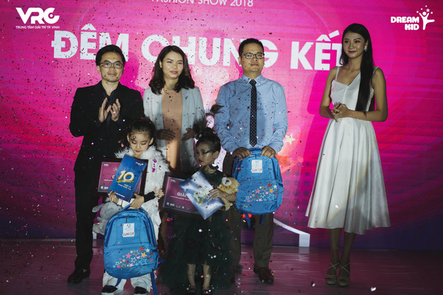 DreamKid’s Fashion Show 2018 - Ngày hội của những mẫu nhí xứ Nghệ - Ảnh 24. DreamKid’s Fashion Show 2018 - Ngày hội của những mẫu nhí xứ Nghệ - Ảnh 24.
