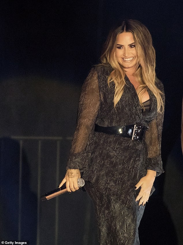 Demi Lovato đã rời trại cai nghiện và khỏe mạnh - Ảnh 12. Demi Lovato đã rời trại cai nghiện và khỏe mạnh - Ảnh 12.