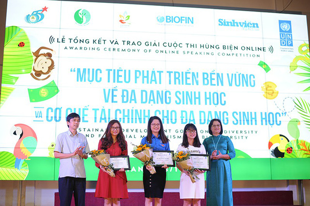 Sinh viên Tài chính đoạt giải Nhất cuộc thi ý tưởng về phát triển bền vững - Ảnh 4. Sinh viên Tài chính đoạt giải Nhất cuộc thi ý tưởng về phát triển bền vững - Ảnh 4.
