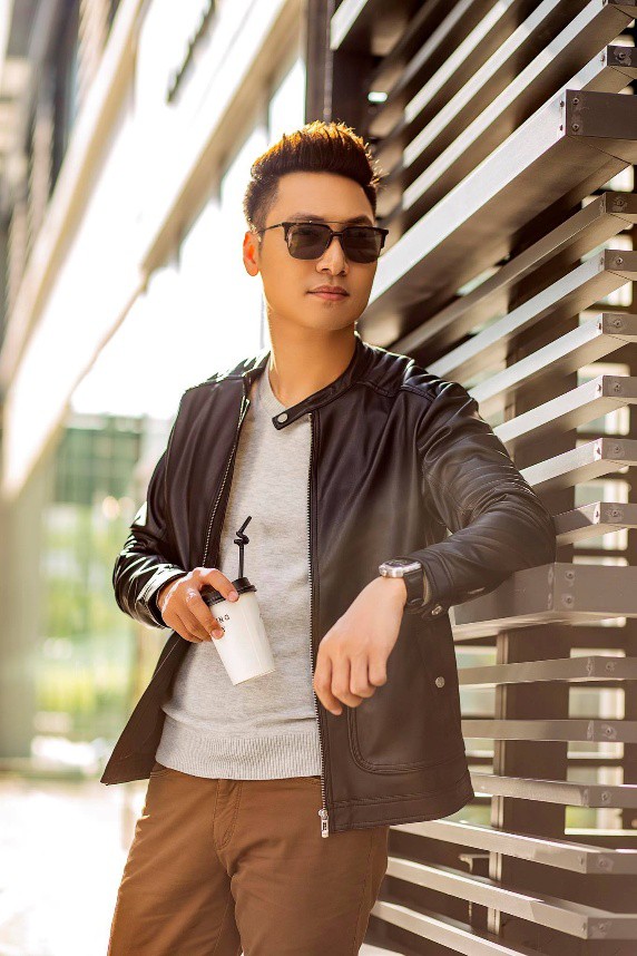 Diện đồ Thu Đông đẹp như Hứa Vĩ Văn, Mạnh Trường, Khải Anh,… - Ảnh 12. Diện đồ Thu Đông đẹp như Hứa Vĩ Văn, Mạnh Trường, Khải Anh,… - Ảnh 12.