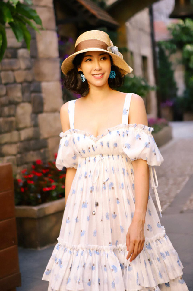 Hà Kiều Anh yêu đơn phương năm 14 tuổi, có nụ hôn đầu đời năm 16 tuổi - Ảnh 2. Hà Kiều Anh yêu đơn phương năm 14 tuổi, có nụ hôn đầu đời năm 16 tuổi - Ảnh 2.