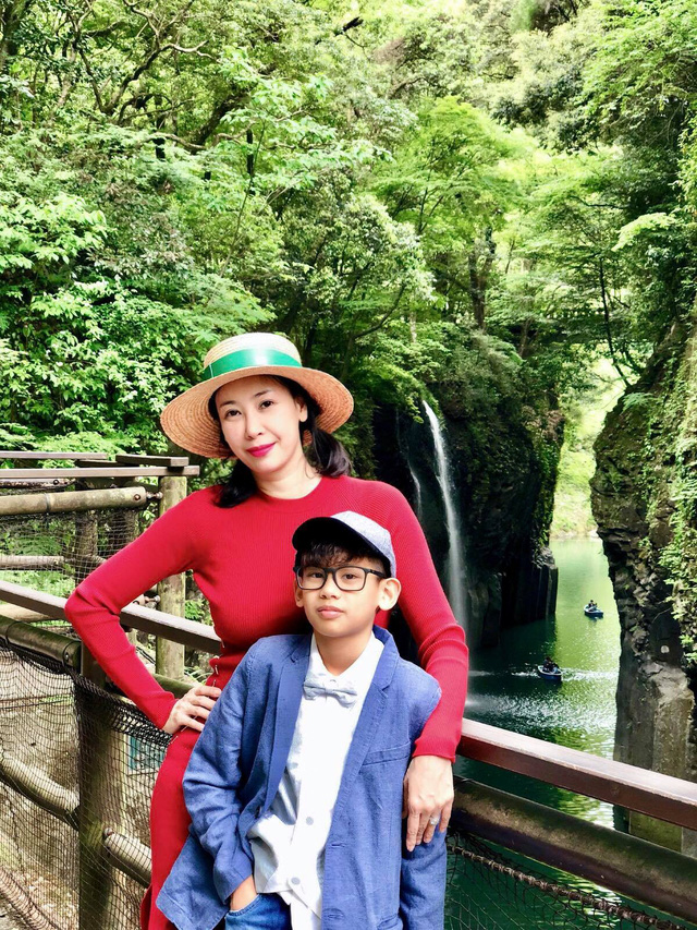 Hà Kiều Anh yêu đơn phương năm 14 tuổi, có nụ hôn đầu đời năm 16 tuổi - Ảnh 4. Hà Kiều Anh yêu đơn phương năm 14 tuổi, có nụ hôn đầu đời năm 16 tuổi - Ảnh 4.