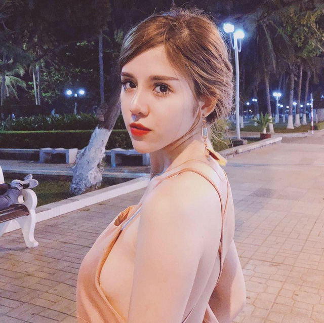 Hot vlogger Huy Cung bất ngờ làm đám hỏi cùng bạn gái xinh đẹp - Ảnh 12. Hot vlogger Huy Cung bất ngờ làm đám hỏi cùng bạn gái xinh đẹp - Ảnh 12.