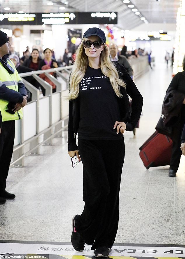 Paris Hilton tái xuất sau khi chia tay bạn trai - Ảnh 6. Paris Hilton tái xuất sau khi chia tay bạn trai - Ảnh 6.