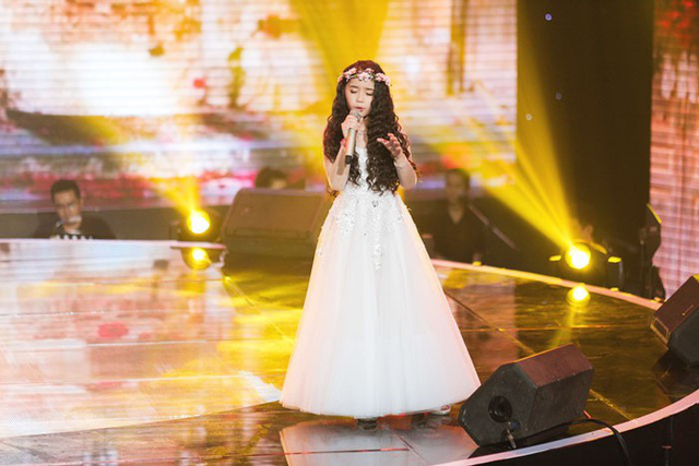 Vũ C&aacute;t Tường- Soobin Ho&agrave;ng Sơn buồn rũ rượi nh&igrave;n học tr&ograve; &ocirc;m nhau kh&oacute;c - Ảnh 4.