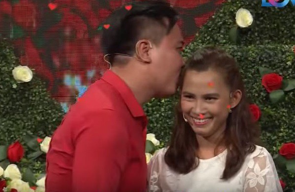 Cô gái tự tin đọc “bản tin” tuyển người yêu trên show hẹn hò - Ảnh 6. Cô gái tự tin đọc “bản tin” tuyển người yêu trên show hẹn hò - Ảnh 6.