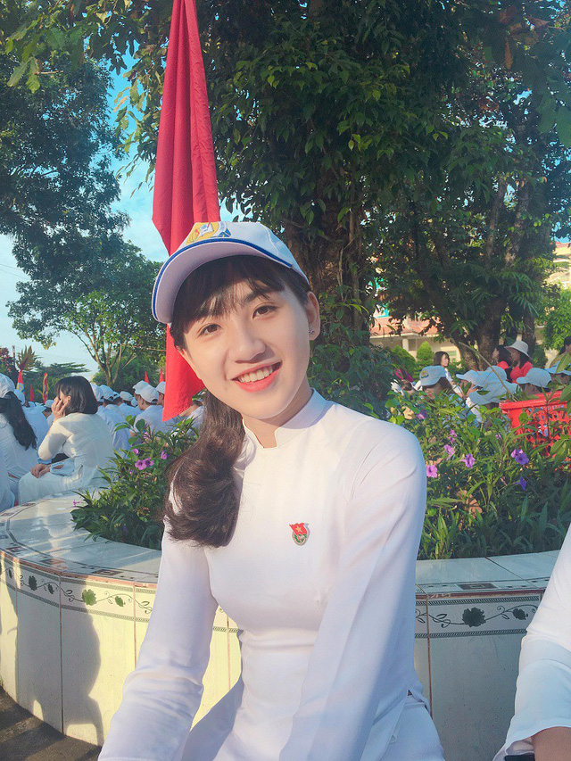 Nữ sinh B&igrave;nh Phước sở hữu g&oacute;c nghi&ecirc;ng thần th&aacute;nh - Ảnh 20.
