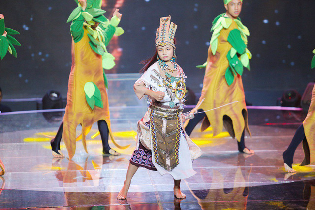 Ca sĩ Bảo Anh bật kh&oacute;c tr&ecirc;n ghế n&oacute;ng Giọng h&aacute;t Việt - Ảnh 12.