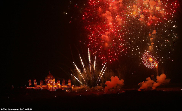 Đ&aacute;m cưới trong mơ của hoa hậu thế giới v&agrave; chồng k&eacute;m 10 tuổi - Ảnh 10.