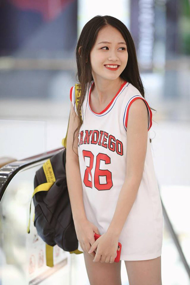 Nữ sinh Nam Định sở hữu nụ cười răng khểnh rất đáng yêu - Ảnh 2. Nữ sinh Nam Định sở hữu nụ cười răng khểnh rất đáng yêu - Ảnh 2.