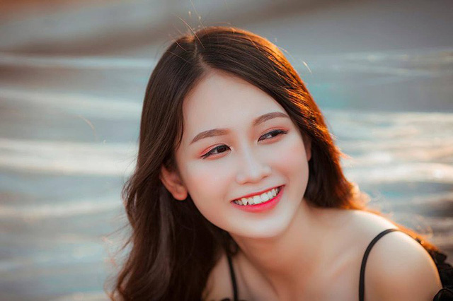 Nữ sinh Nam Định sở hữu nụ cười răng khểnh rất đáng yêu - Ảnh 10. Nữ sinh Nam Định sở hữu nụ cười răng khểnh rất đáng yêu - Ảnh 10.