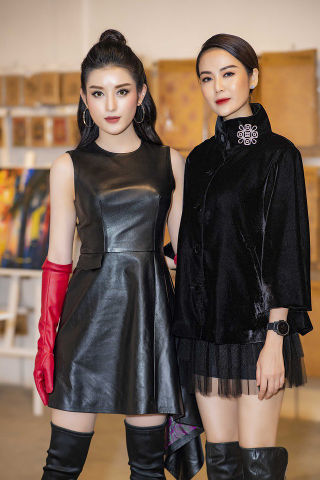Hồng Quế lần đầu xuất hiện sau làm mũi, khoe mũi cao, vòng 3 bốc lửa - Ảnh 22. Hồng Quế lần đầu xuất hiện sau làm mũi, khoe mũi cao, vòng 3 bốc lửa - Ảnh 22.