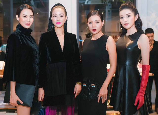 Hồng Quế lần đầu xuất hiện sau làm mũi, khoe mũi cao, vòng 3 bốc lửa - Ảnh 34. Hồng Quế lần đầu xuất hiện sau làm mũi, khoe mũi cao, vòng 3 bốc lửa - Ảnh 34.