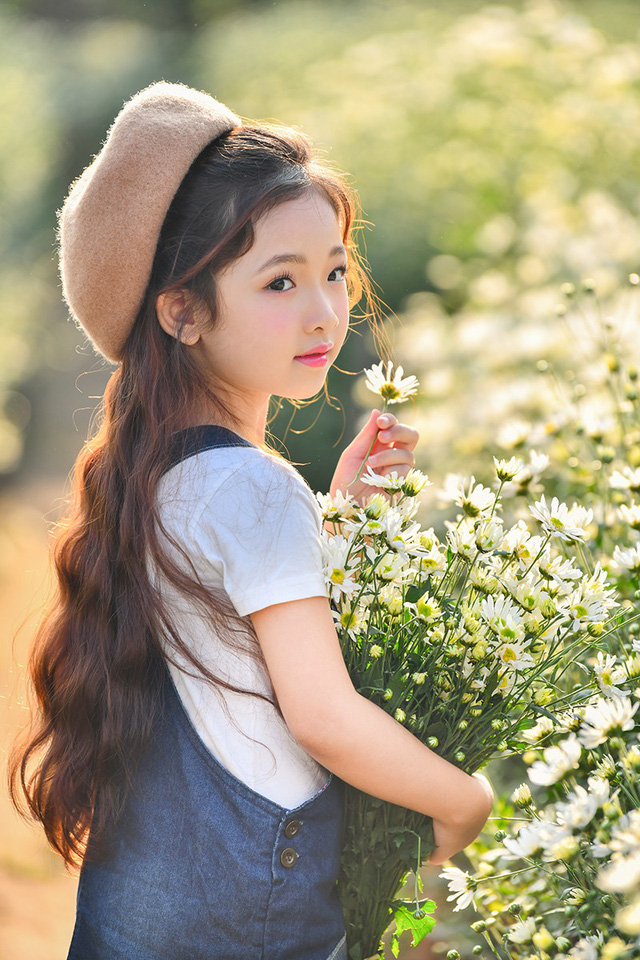 N&agrave;ng c&ocirc;ng ch&uacute;a t&oacute;c m&acirc;y 6 tuổi phi&ecirc;n bản Việt - Ảnh 2.