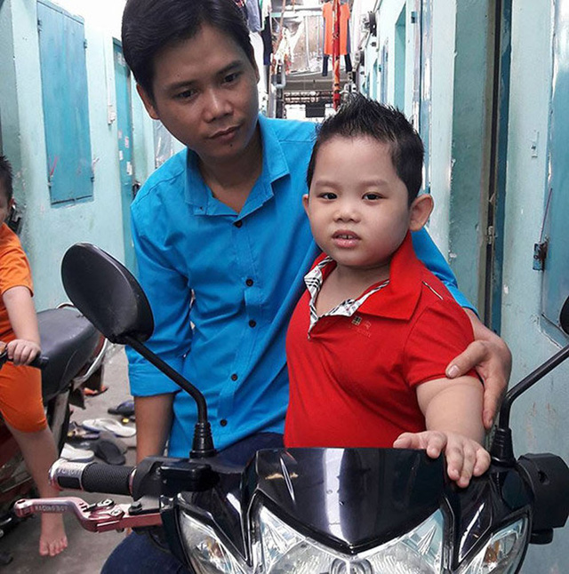 Thần đồng Bolero” Bùi Quốc Huy biết hát khi chỉ mới 2 tuổi - Ảnh 12. Thần đồng Bolero” Bùi Quốc Huy biết hát khi chỉ mới 2 tuổi - Ảnh 12.