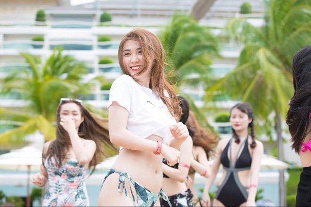 Bạn gái thủ môn Văn Lâm, Tiến Dũng khiến fan ngơ ngẩn vì điểm này! - Ảnh 34. Bạn gái thủ môn Văn Lâm, Tiến Dũng khiến fan ngơ ngẩn vì điểm này! - Ảnh 34.