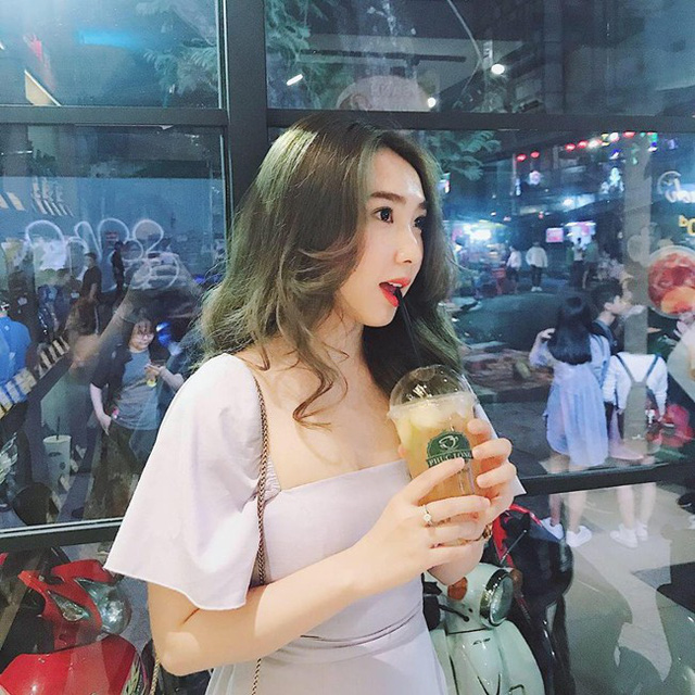 Bạn gái thủ môn Văn Lâm, Tiến Dũng khiến fan ngơ ngẩn vì điểm này! - Ảnh 40. Bạn gái thủ môn Văn Lâm, Tiến Dũng khiến fan ngơ ngẩn vì điểm này! - Ảnh 40.