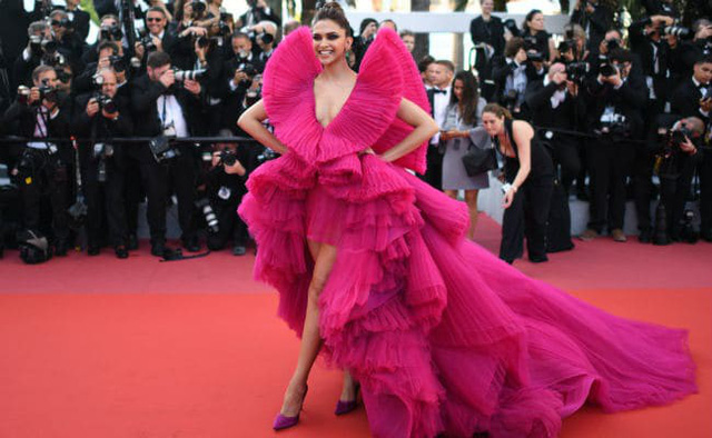 Beyonce đụng váy áo với minh tinh Bollywood - Ảnh 16. Beyonce đụng váy áo với minh tinh Bollywood - Ảnh 16.