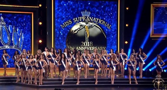 Dừng chân ở top 10 nhưng Minh Tú được trao cúp Hoa hậu Siêu quốc gia 2018 do khán giả bình chọn - Ảnh 2. Dừng chân ở top 10 nhưng Minh Tú được trao cúp Hoa hậu Siêu quốc gia 2018 do khán giả bình chọn - Ảnh 2.