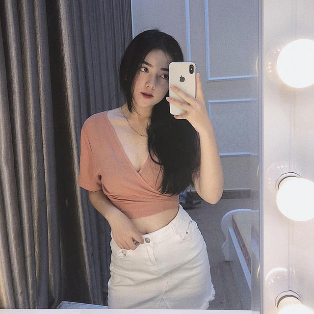 Một nửa xinh đẹp của cầu thủ có gương mặt giải trí nhất tuyển Việt Nam - Ảnh 8. Một nửa xinh đẹp của cầu thủ có gương mặt giải trí nhất tuyển Việt Nam - Ảnh 8.