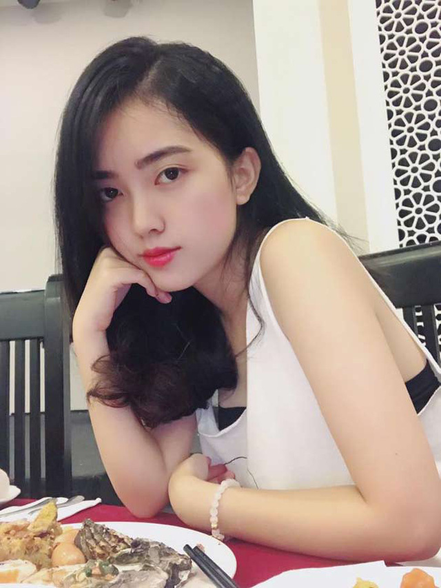 Một nửa xinh đẹp của cầu thủ có gương mặt giải trí nhất tuyển Việt Nam - Ảnh 20. Một nửa xinh đẹp của cầu thủ có gương mặt giải trí nhất tuyển Việt Nam - Ảnh 20.