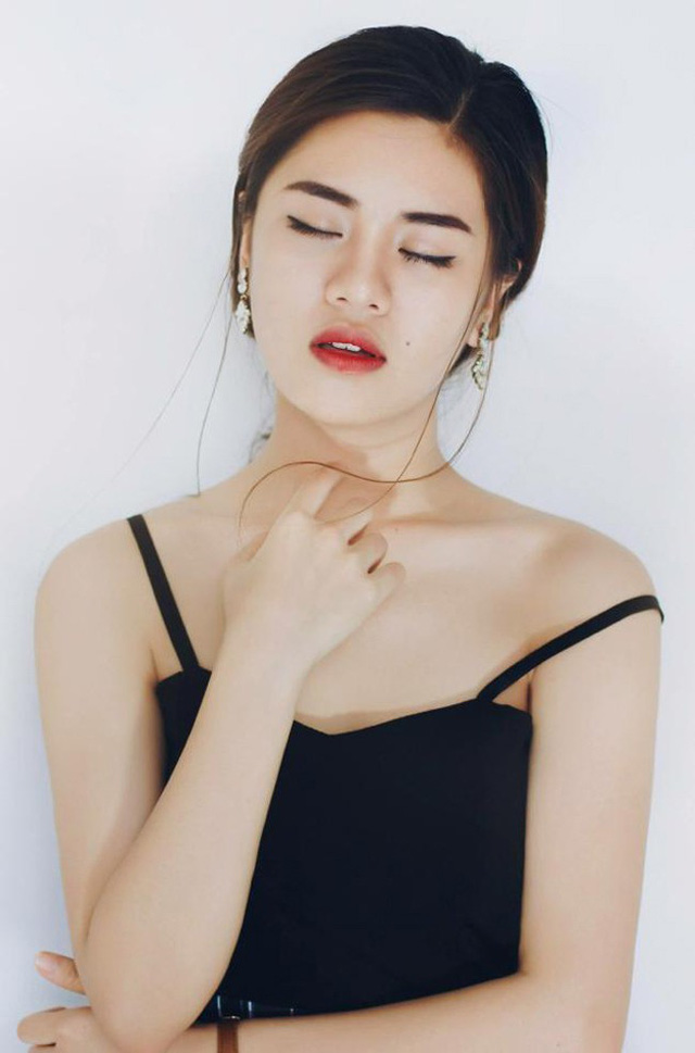Quế Ngọc Hải, Nguyễn Tiến Linh xiêu lòng hai hot girl xinh nhất thành Vinh - Ảnh 36. Quế Ngọc Hải, Nguyễn Tiến Linh xiêu lòng hai hot girl xinh nhất thành Vinh - Ảnh 36.