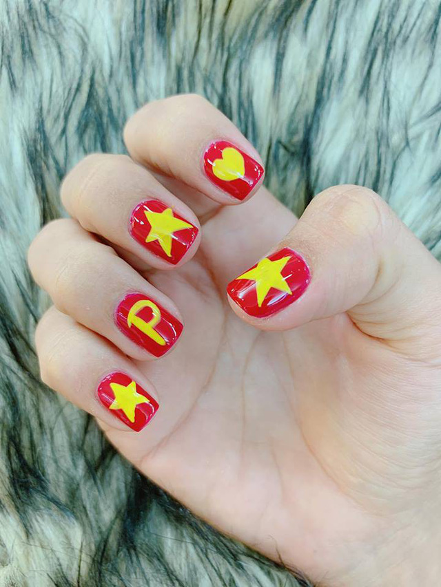 Xuân Bắc, Tự Long “nhận họ” với Đức Chinh cùng dàn sao cổ vũ tuyển Việt Nam - Ảnh 20. Xuân Bắc, Tự Long “nhận họ” với Đức Chinh cùng dàn sao cổ vũ tuyển Việt Nam - Ảnh 20.