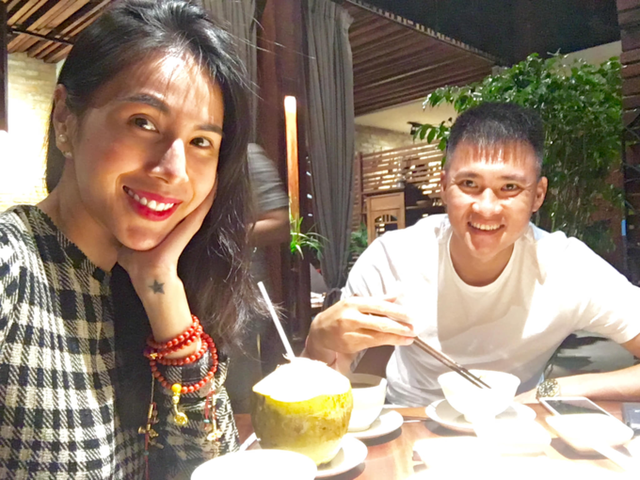 Thanh Hằng &ocirc;m chặt Tăng Thanh H&agrave; khi hội ngộ; Kh&aacute;nh Thi - Phan Hiển t&igrave;nh tứ đi du lịch - Ảnh 26.