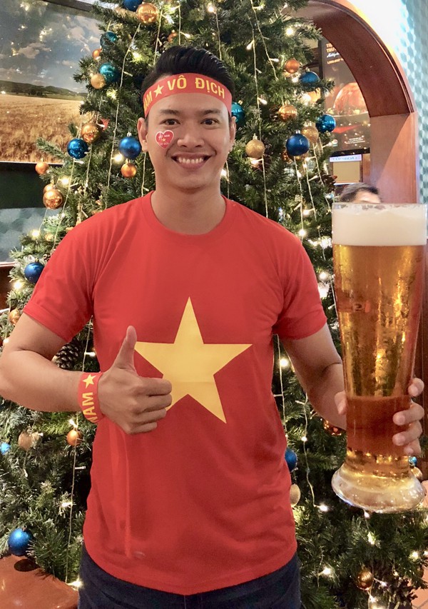 Sao Việt đi bão chúc mừng tuyển Việt Nam lên ngôi vô địch AFF Cup 2018 - Ảnh 16. Sao Việt đi bão chúc mừng tuyển Việt Nam lên ngôi vô địch AFF Cup 2018 - Ảnh 16.
