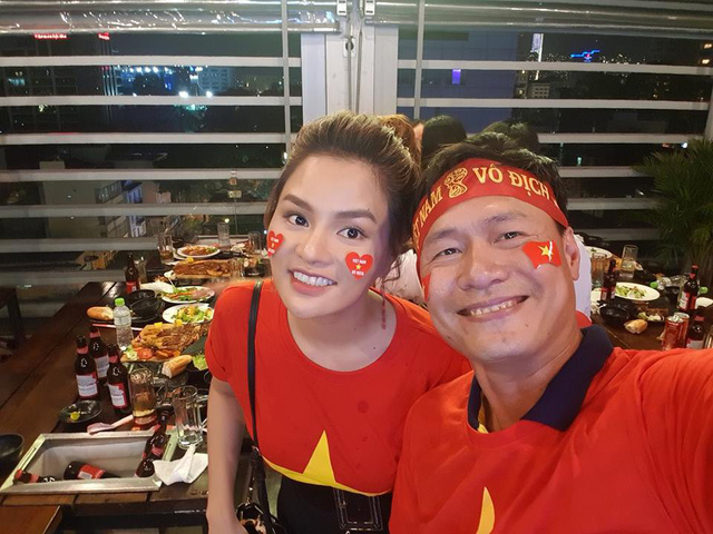 Sao Việt đi bão chúc mừng tuyển Việt Nam lên ngôi vô địch AFF Cup 2018 - Ảnh 18. Sao Việt đi bão chúc mừng tuyển Việt Nam lên ngôi vô địch AFF Cup 2018 - Ảnh 18.