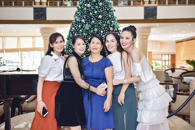 Hoa hậu đám cưới xa hoa với đại gia mía đường làm sinh nhật hoành tráng cho con - Ảnh 16. Hoa hậu đám cưới xa hoa với đại gia mía đường làm sinh nhật hoành tráng cho con - Ảnh 16.