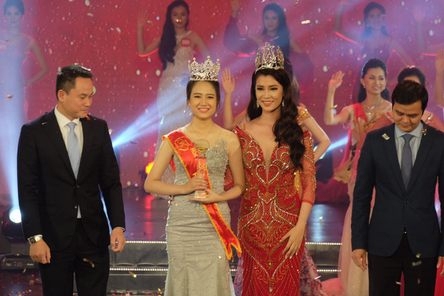 Nữ sinh trường Luật đăng quang Hoa khôi sinh viên Việt Nam 2018 - Ảnh 12. Nữ sinh trường Luật đăng quang Hoa khôi sinh viên Việt Nam 2018 - Ảnh 12.