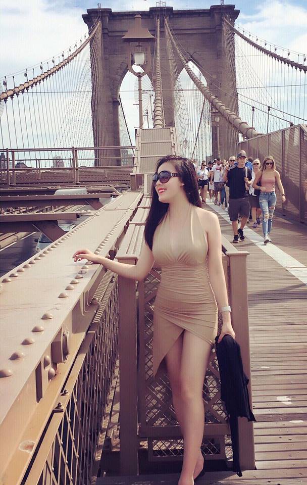 “Hot girl giảng viên” gây chú ý khi ra sân cổ vũ ĐT Việt Nam - Ảnh 12. “Hot girl giảng viên” gây chú ý khi ra sân cổ vũ ĐT Việt Nam - Ảnh 12.