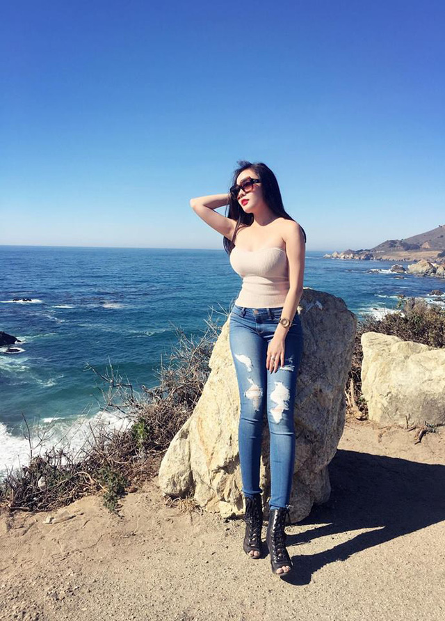 “Hot girl giảng viên” gây chú ý khi ra sân cổ vũ ĐT Việt Nam - Ảnh 20. “Hot girl giảng viên” gây chú ý khi ra sân cổ vũ ĐT Việt Nam - Ảnh 20.