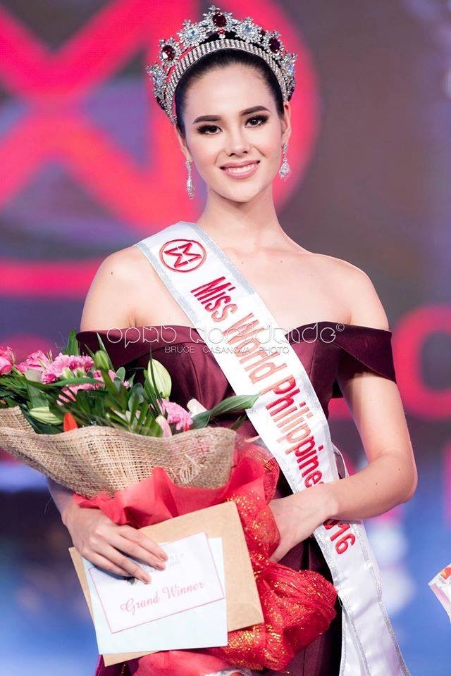 Hồ sơ thành tích đáng nể cùng vẻ ngoài nóng bỏng của tân Hoa hậu Hoàn vũ - Ảnh 4. Hồ sơ thành tích đáng nể cùng vẻ ngoài nóng bỏng của tân Hoa hậu Hoàn vũ - Ảnh 4.