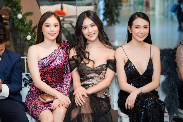 Hoa hậu Thu Thuỷ làm vedette đọ dáng sexy nóng bỏng với bà xã Tuấn Hưng, Maya - Ảnh 30. Hoa hậu Thu Thuỷ làm vedette đọ dáng sexy nóng bỏng với bà xã Tuấn Hưng, Maya - Ảnh 30.