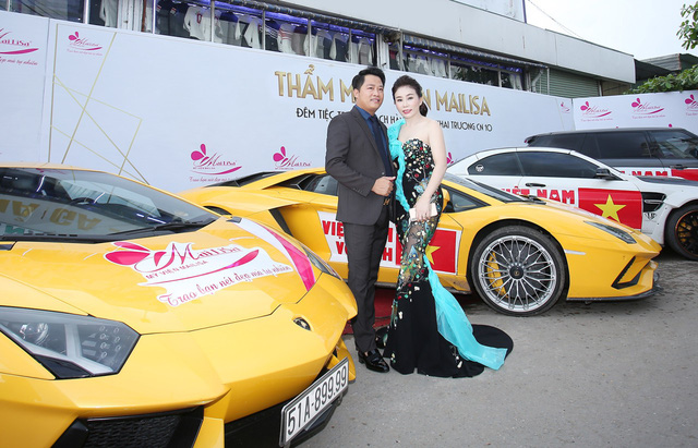 Nữ doanh nh&acirc;n xinh đẹp &ldquo;đọ d&aacute;ng&rdquo; c&ugrave;ng d&agrave;n Hoa hậu, &Aacute; hậu Việt Nam - Ảnh 10.