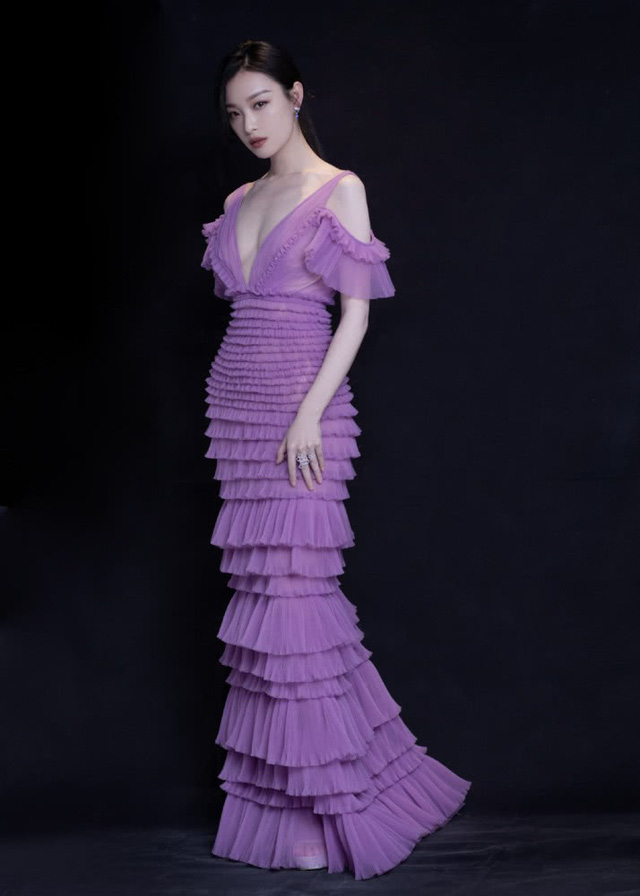 Dương Mịch đọ dáng cùng Angelababy - Ảnh 28. Dương Mịch đọ dáng cùng Angelababy - Ảnh 28.