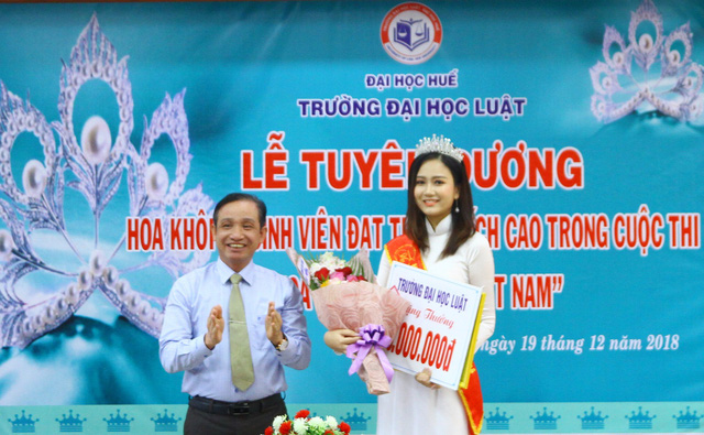 Huế: Tuyên dương, tặng thưởng tới Hoa khôi Sinh viên Việt Nam 2018 - Ảnh 2. Huế: Tuyên dương, tặng thưởng tới Hoa khôi Sinh viên Việt Nam 2018 - Ảnh 2.