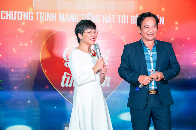 NSƯT Hồng Liên, Trà My mang âm nhạc đến với bệnh nhân ung thư - Ảnh 16. NSƯT Hồng Liên, Trà My mang âm nhạc đến với bệnh nhân ung thư - Ảnh 16.