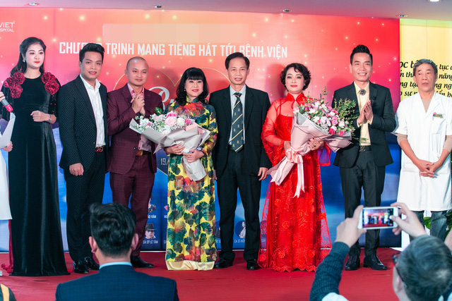 NSƯT Hồng Liên, Trà My mang âm nhạc đến với bệnh nhân ung thư - Ảnh 24. NSƯT Hồng Liên, Trà My mang âm nhạc đến với bệnh nhân ung thư - Ảnh 24.