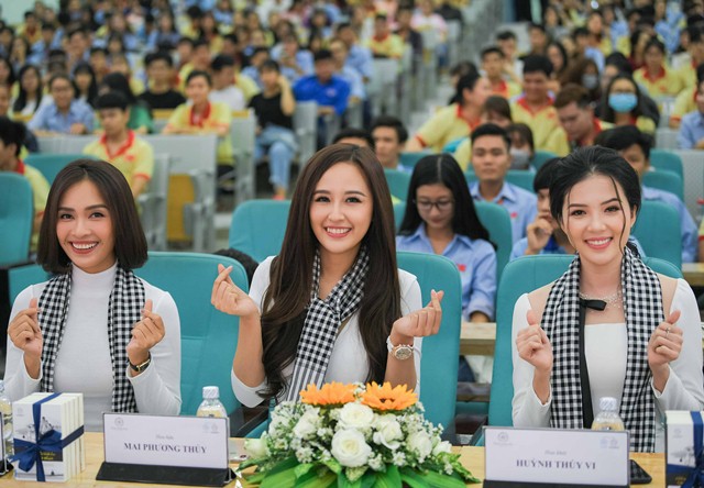 Hoa khôi Thuý Vi: “Mục tiêu sống của cuộc đời không phải là nhan sắc mà là tri thức” - Ảnh 2. Hoa khôi Thuý Vi: “Mục tiêu sống của cuộc đời không phải là nhan sắc mà là tri thức” - Ảnh 2.
