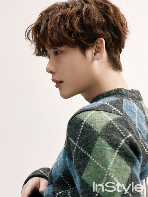 Lee Jong Suk đẹp khó cưỡng trong bộ ảnh mới - Ảnh 2.