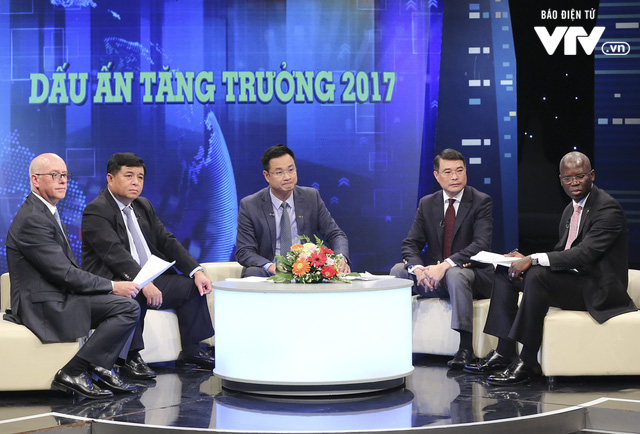 Tọa đàm Việt Nam - Dấu ấn tăng trưởng 2017: Nhìn trực diện về bức tranh toàn cảnh kinh tế Việt Nam - Ảnh 1.