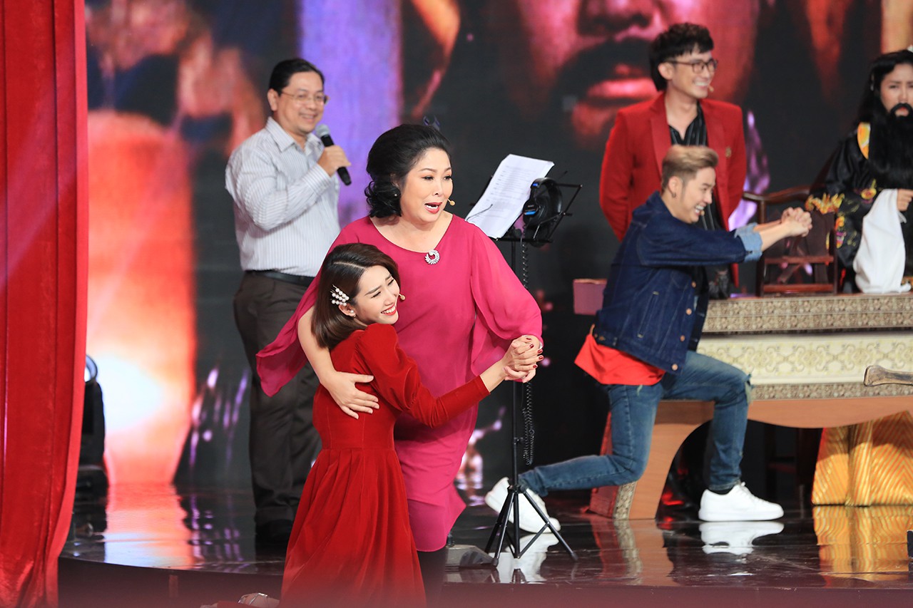 Lộ diện nhân vật lồng tiếng nhân vật Bao Thanh Thiên thập niên 90 - Ảnh 3. Lộ diện nhân vật lồng tiếng nhân vật Bao Thanh Thiên thập niên 90 - Ảnh 3.