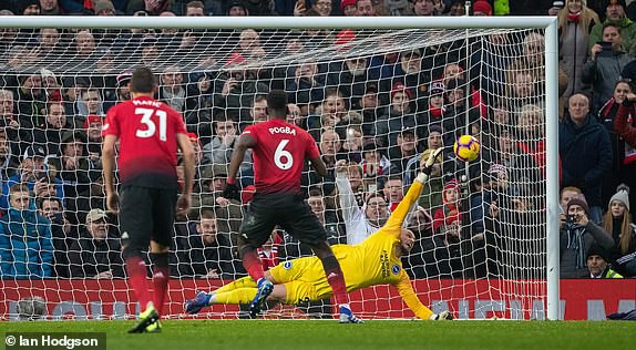 VIDEO Man Utd 2-1 Brighton: Quỷ đỏ tiếp tục thăng hoa - Ảnh 2.