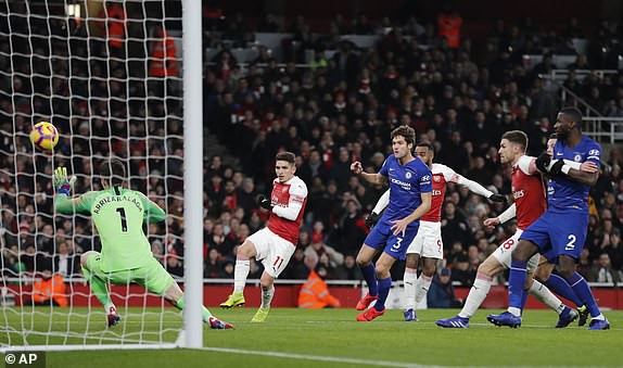 VIDEO Arsenal 2-0 Chelsea: Pháo thủ thổi bay The Blues - Ảnh 2.