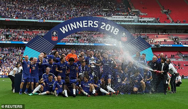 Bốc thăm vòng 5 FA Cup: Chelsea đối đầu Man Utd! - Ảnh 1. Bốc thăm vòng 5 FA Cup: Chelsea đối đầu Man Utd! - Ảnh 1.
