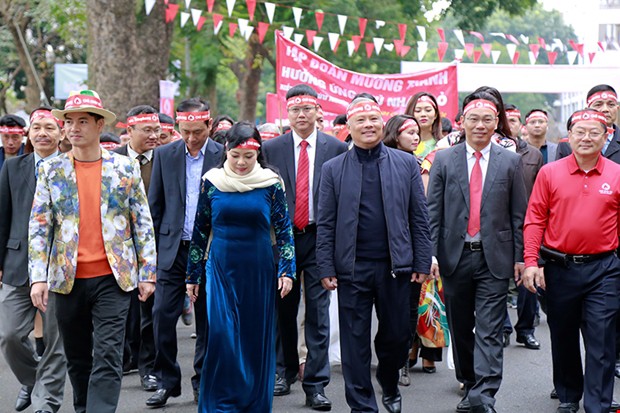 Ngày hội Chủ nhật Đỏ 2019: “Hiến máu cứu người - Sinh mệnh của bạn và tôi” - Ảnh 1.